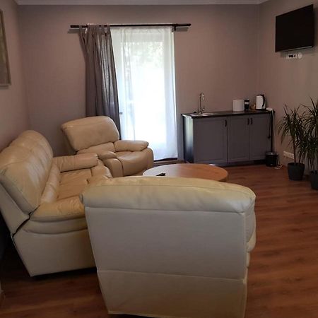 Kuivizu Krogs - Motelis Salacgriva Bagian luar foto